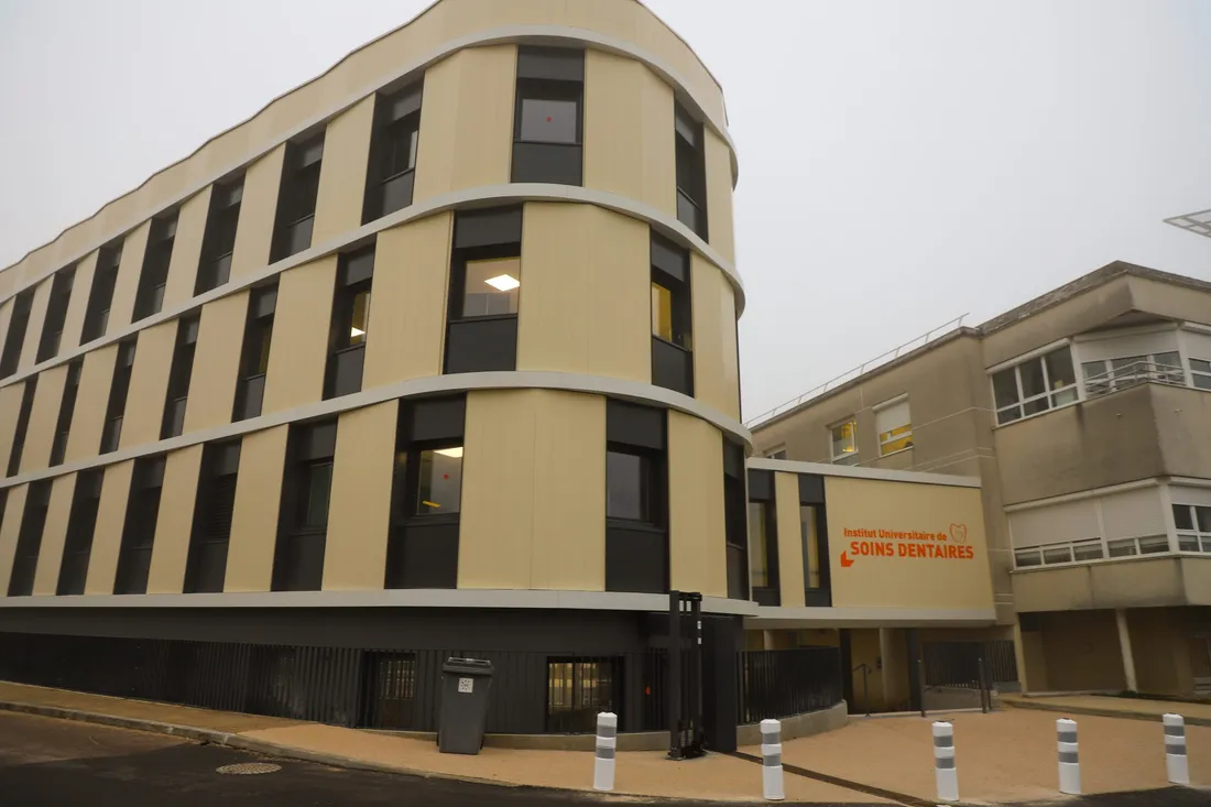 Le CHU a inauguré ce 1er décembre son tout nouvel Institut universitaire de soins dentaires.