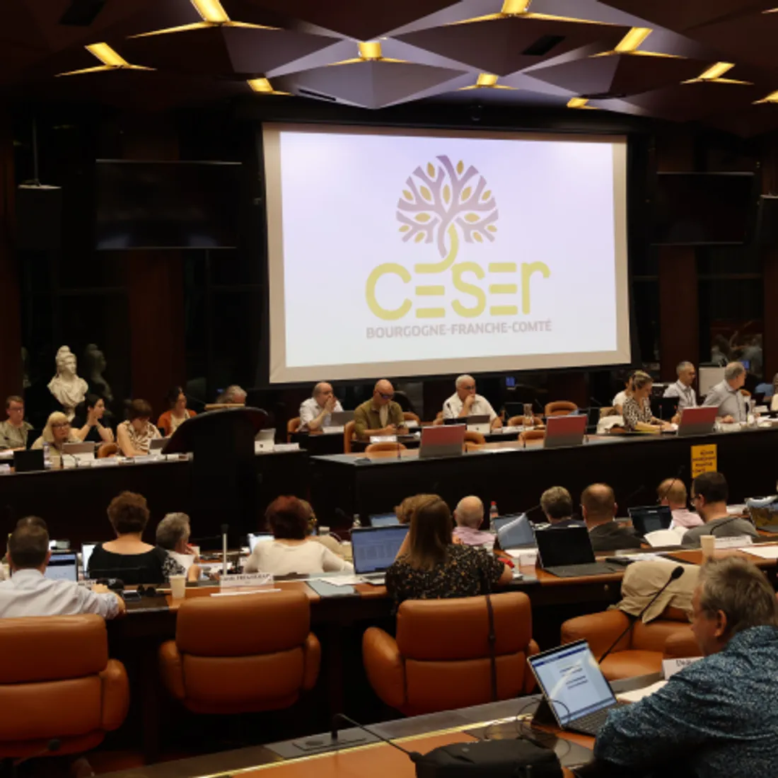 Jérôme Durain, le président de la région s'inquiète de l'avenir des CESER.