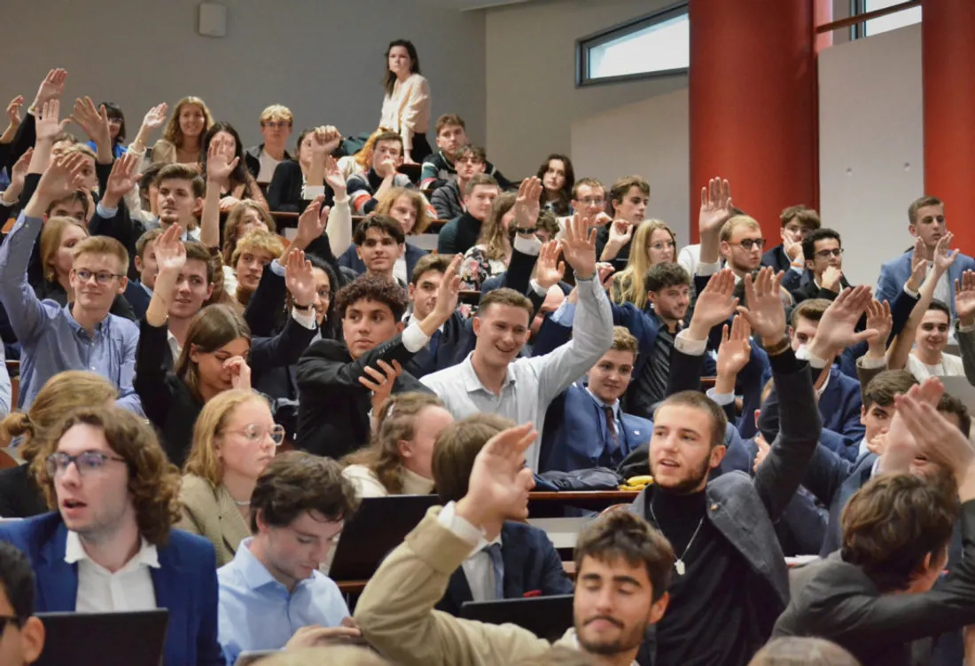 Absent depuis 2021, le Parlement des Étudiants revient à Dijon avec une conférence-débat. 