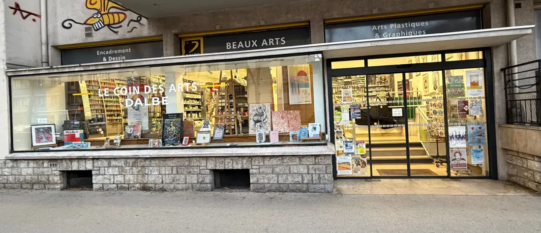 Le magasin Dalbe à Dijon organise une journée dédiée à la création et aux artistes locaux.