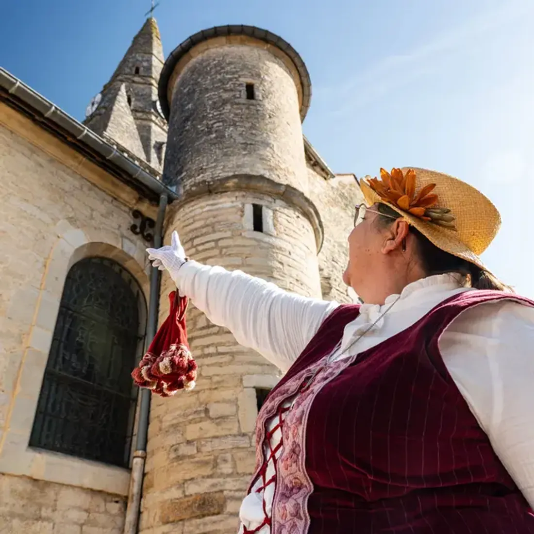 Eulalie propose des promenades contées ce samedi 23 mai et durant tout l'été à Savigny-lès-Beaune. 