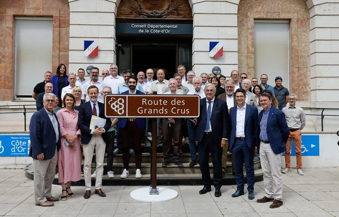 François Sauvadet a réuni les maires des communes traversées par la Route des Grands Crus.