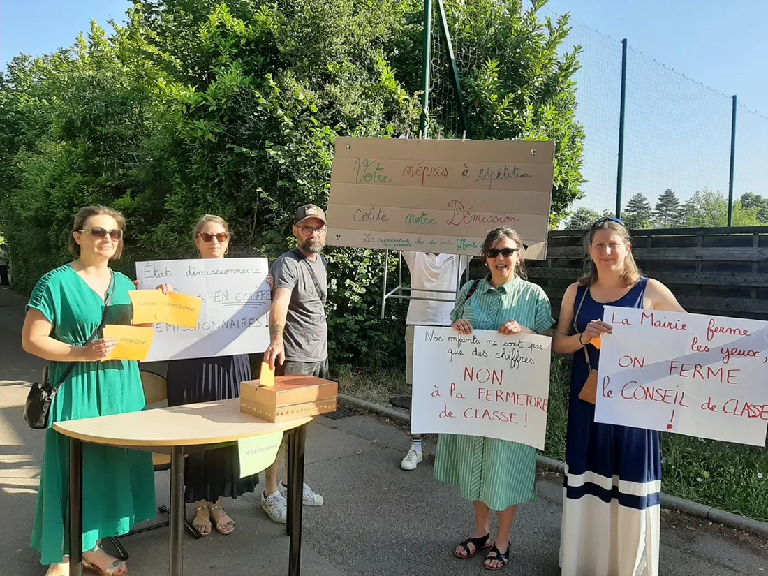 Les parents d'élèves de l'école Monts de Vignes se mobilisent contre la fermeture d'une classe. 