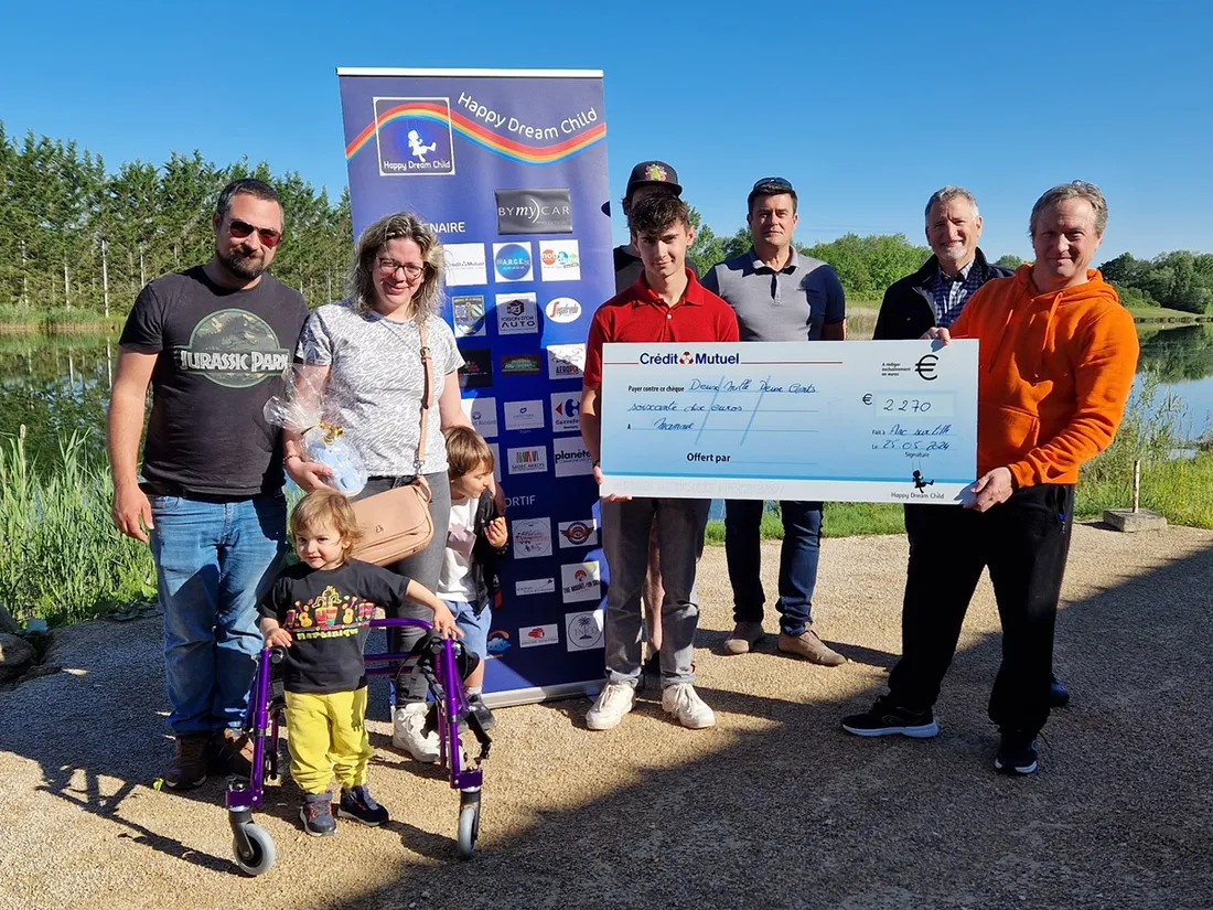 Un chèque de 2 270 euros a été remis à la famille de Manaël 