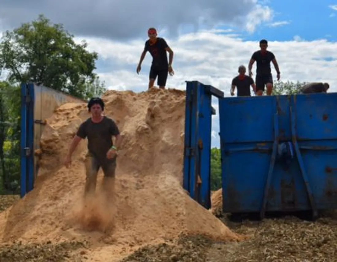 « L’agri Run » est une course à obstacles qui se déroule en haute Côte d'Or 
