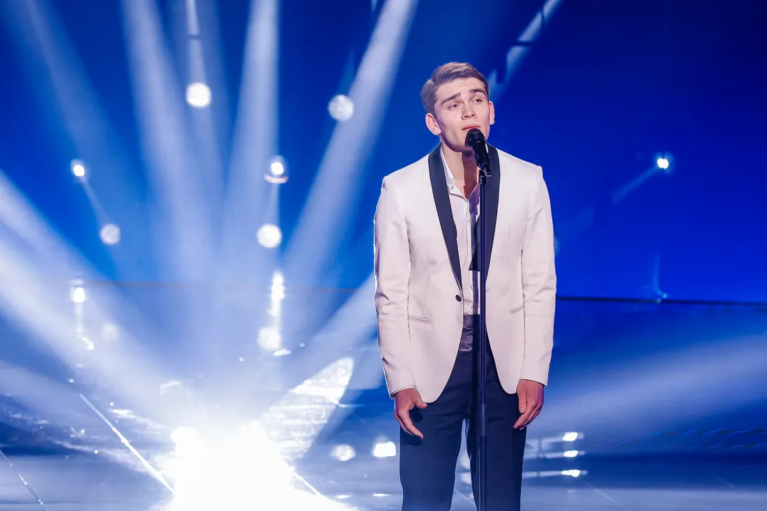 Alphonse sur le plateau de The Voice, lors des cross-battles, le samedi 27 avril dernier.