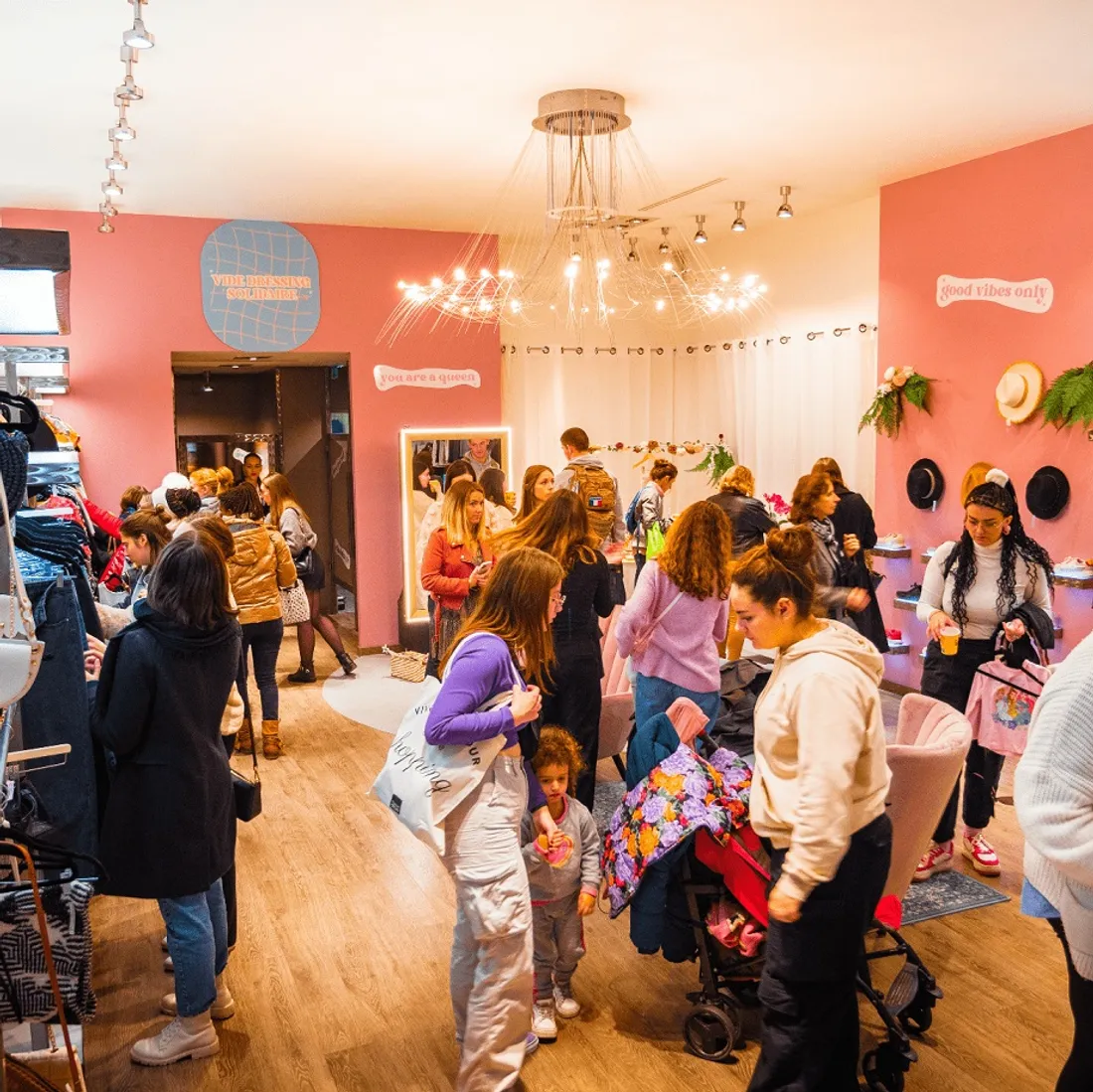 La direction de la Toison d’Or organisait une braderie solidaire ce samedi 11 novembre 