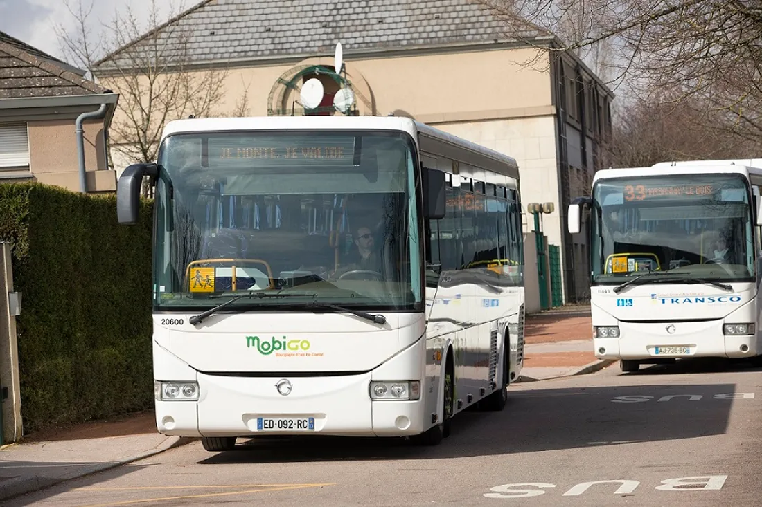 Un car Mobigo de la région Bourgogne-Franche-Conté