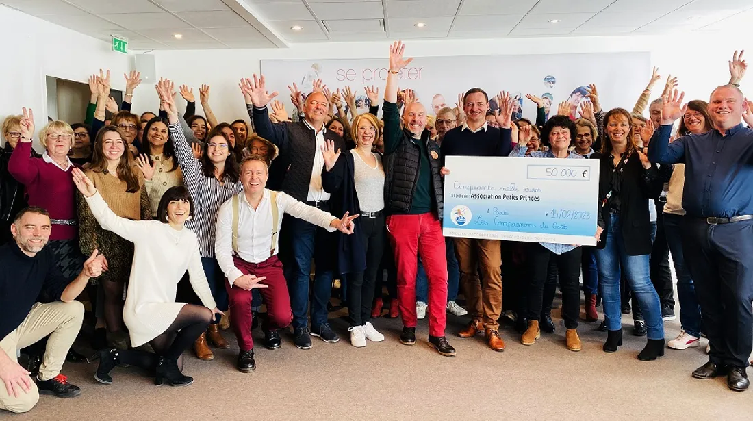 Les compagnons du goût ont remis un chèque de 50 000 euros à l’association « Petits Princes » 