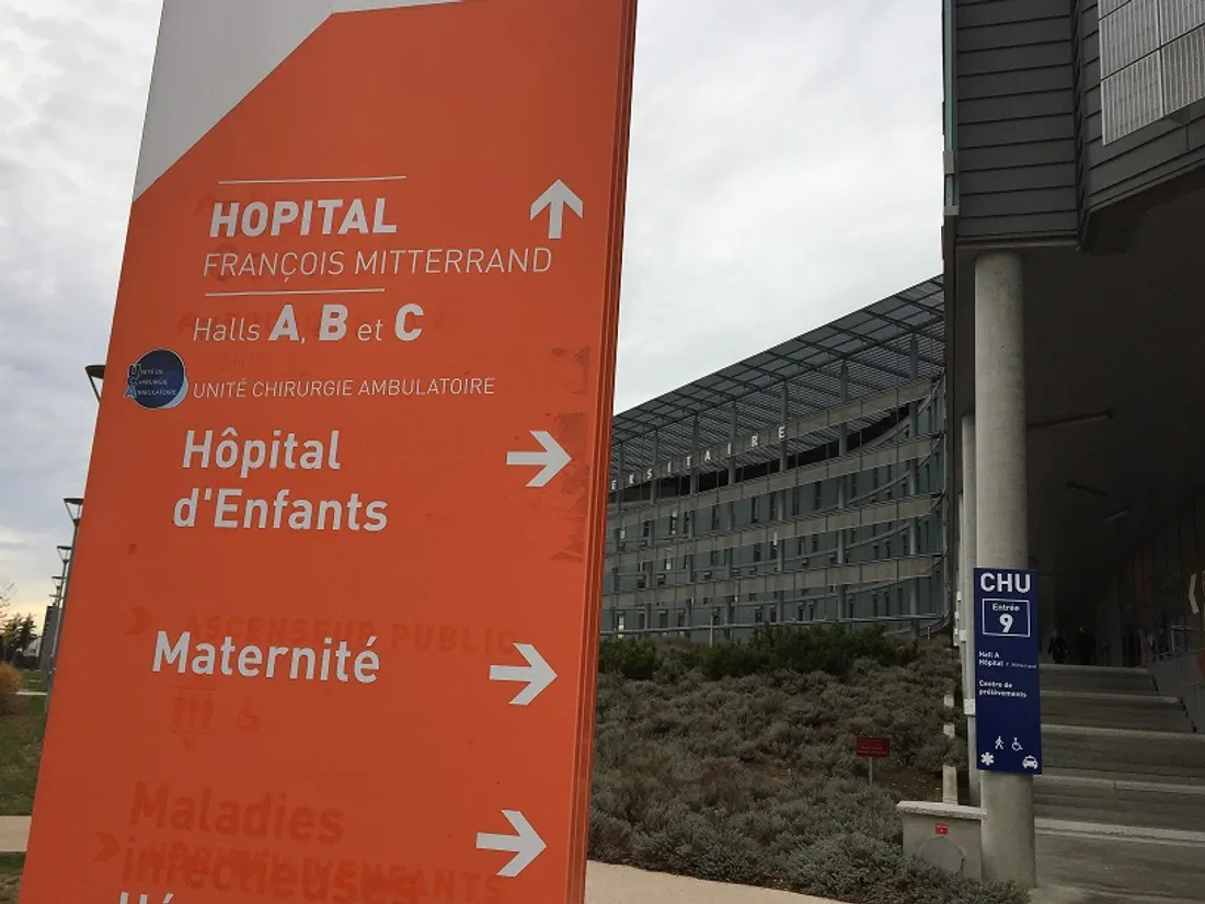 Un rassemblement doit avoir lieu ce mardi à 14h devant le CHU 