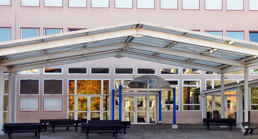 Le lycée accompagne chaque élève dans la réussite de son BAC général, technologique ou professionnel