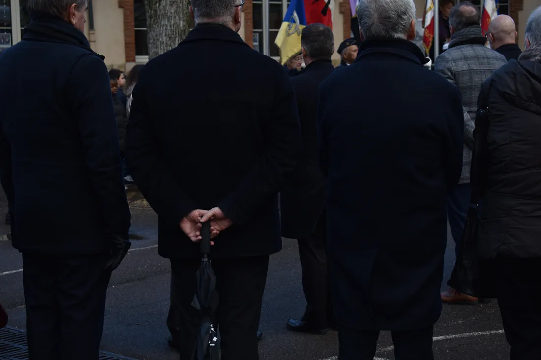 Une minute de silence a été observée à la suite de la prise de parole