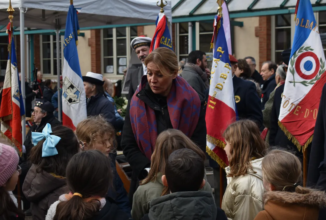 Avant de partir, la maire a échangé avec les élèves de l'école élémentaire Paulette Lévy