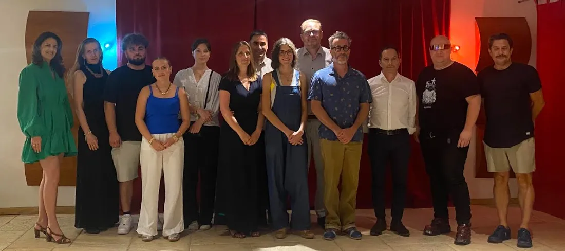 L'adjointe à la culture Charlotte Fougère (à gauche) et le jury Emergences 2025