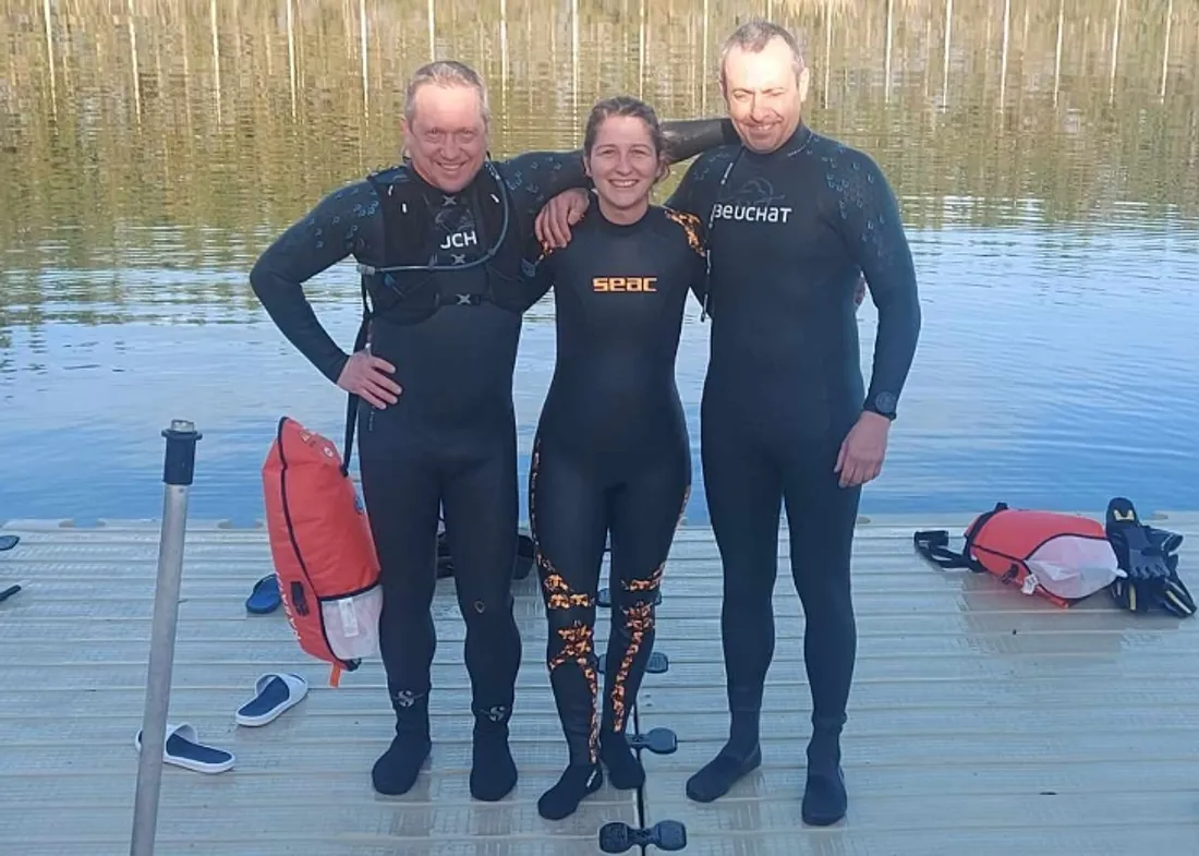 Les deux hommes ont nagé pendant 4h01, sur une distance de 11 kilomètres.