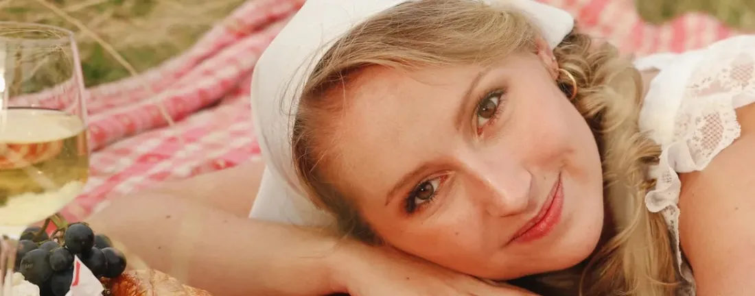 Hécatelle est une jeune Maison de lingerie née en Bourgogne