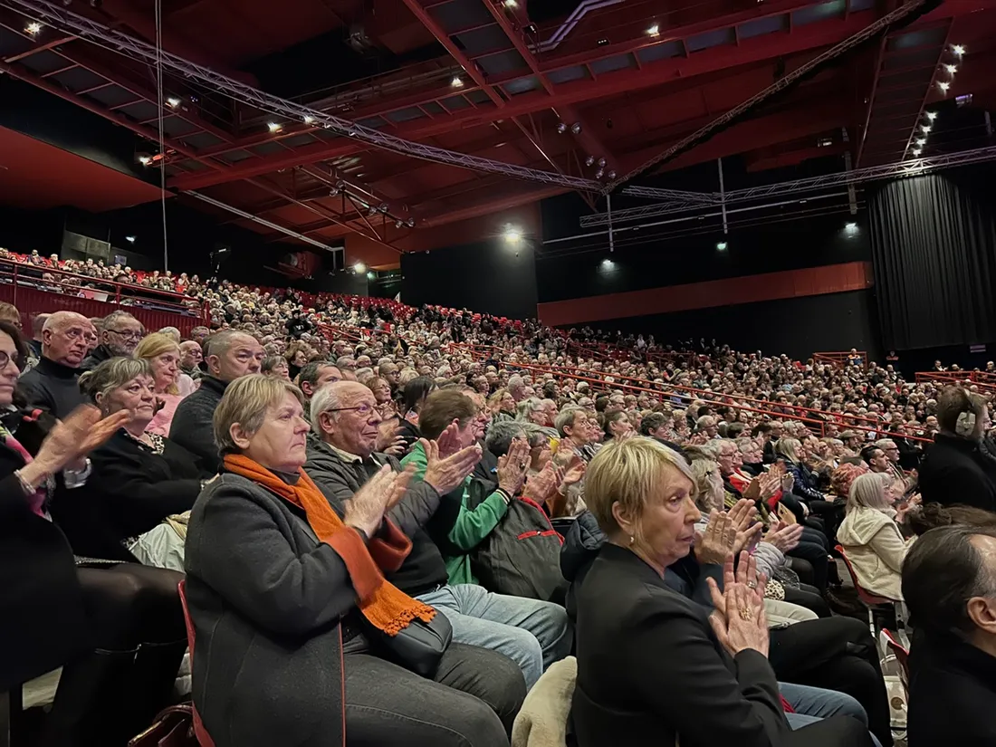 Plus de 3000 personnes ont assisté aux vœux de Nathalie Koenders et François Rebsamen.