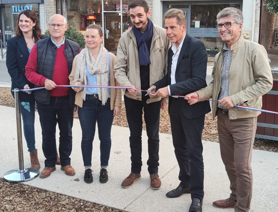 Ruban coupé, place Madeleine inaugurée!
