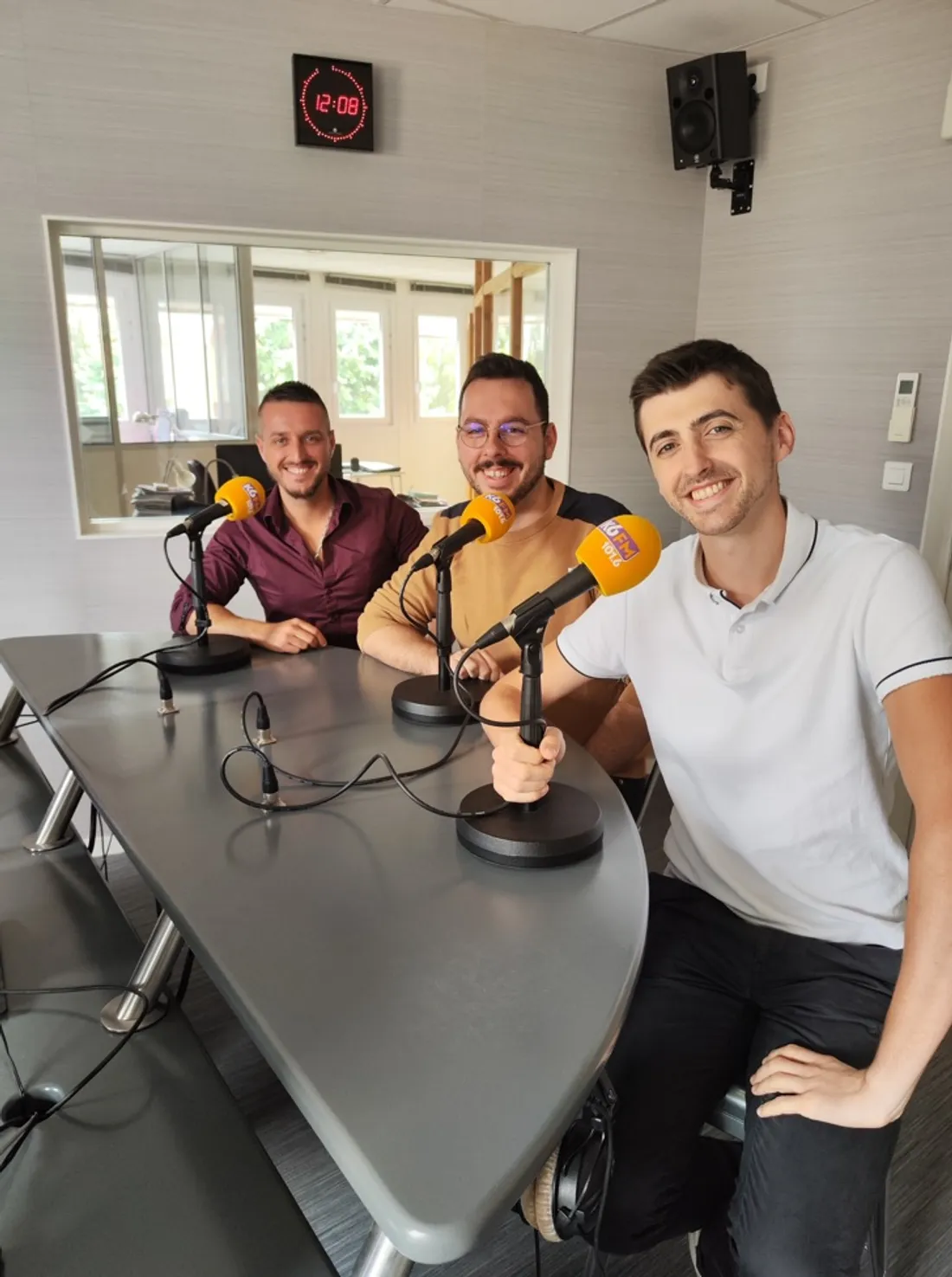 "John" Babise, Charles Perrin Sonnette et Valentin Capuozzo (de gauche à droite)