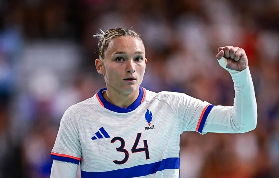 Léna Grandveau souffre d'une luxation de l’annulaire gauche, sans fracture.