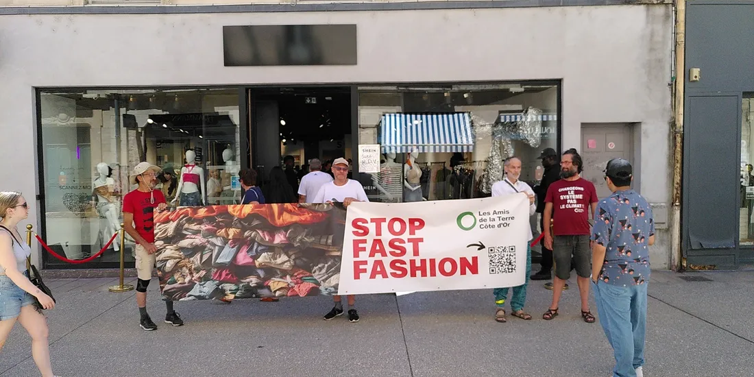 Les membres de l’association « les amis de la Terre Côte-d’Or » étaient présents ce week-end 