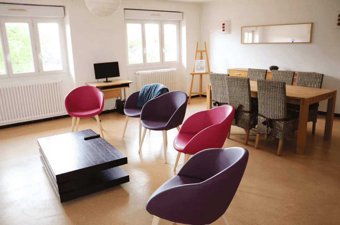 Matisse est une résidence locative, accueillant des jeunes adultes âgés de 18 à 30 ans.