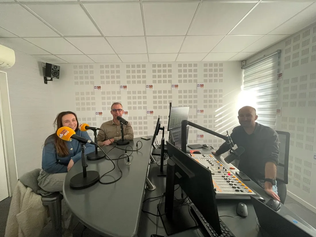 En studio avec Rémy Heyte et Britany Chaudy lors de l'enregistrement de ce podcast 