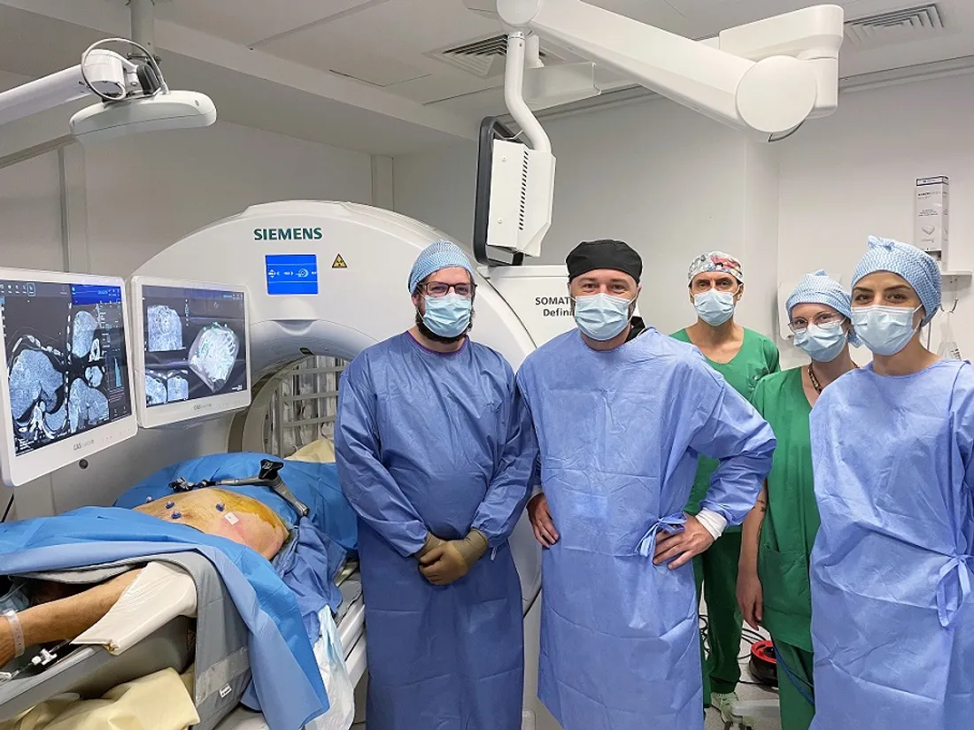 Cette solution de radiologie utilise une technologie pour le traitement de certains cancers