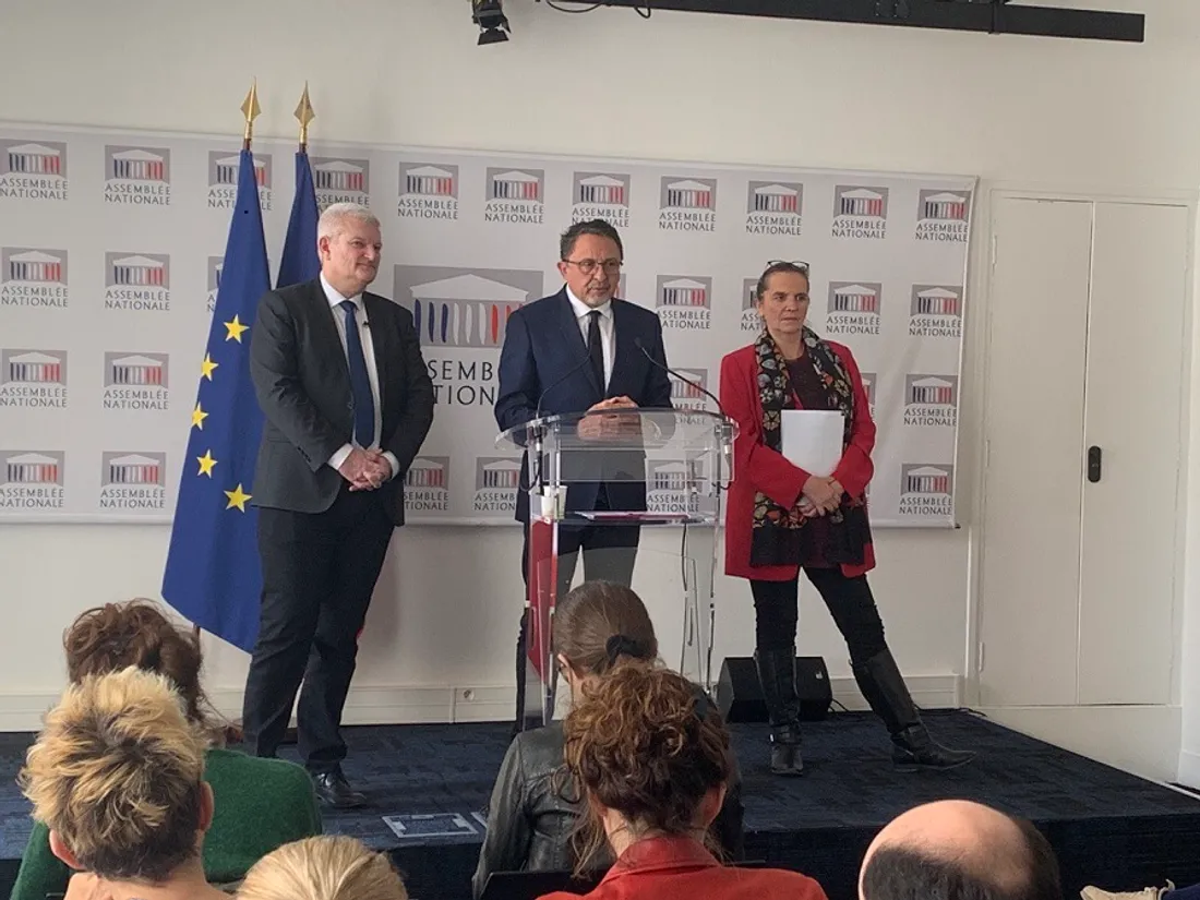 Le député Didier Martin (au centre sur la photo) a présenté ce mercredi le rapport d’évaluation