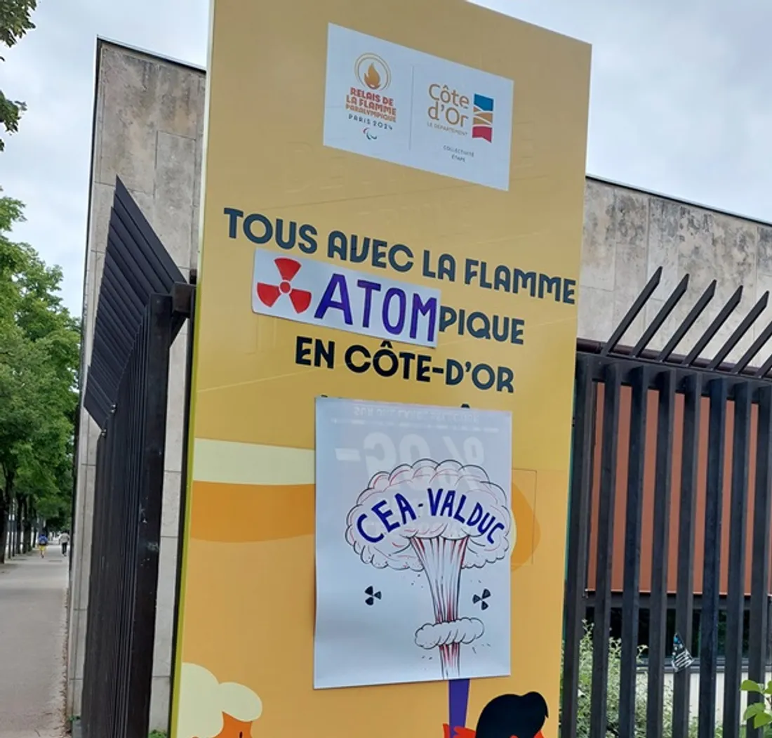 Le collectif a modifié une inscription sur le totem du conseil départemental à Dijon 