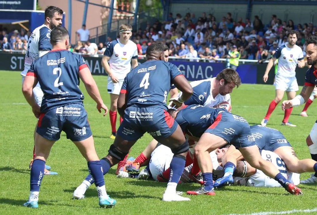 Le Stade Dijonnais est présent ce samedi sur le parvis de la gare de Dijon 