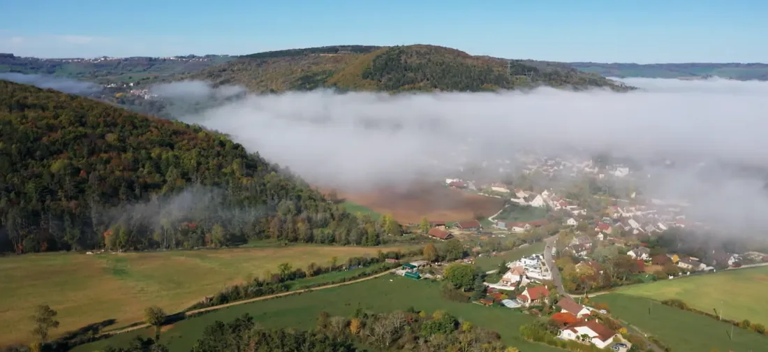 Ces rassemblements sont organisés pour protéger la vallée de l'Ouche.
