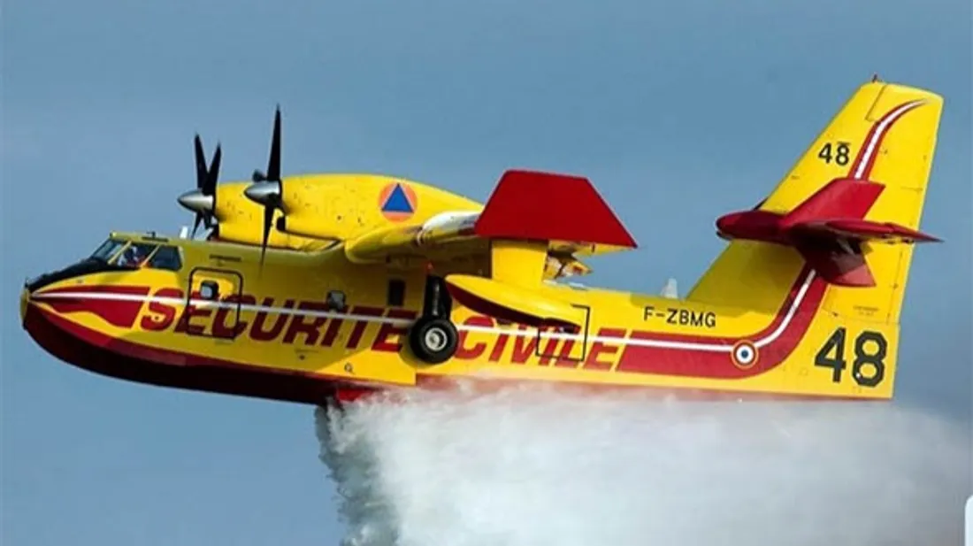 Un Canadair dans le ciel de la Côte-d’Or ce lundi