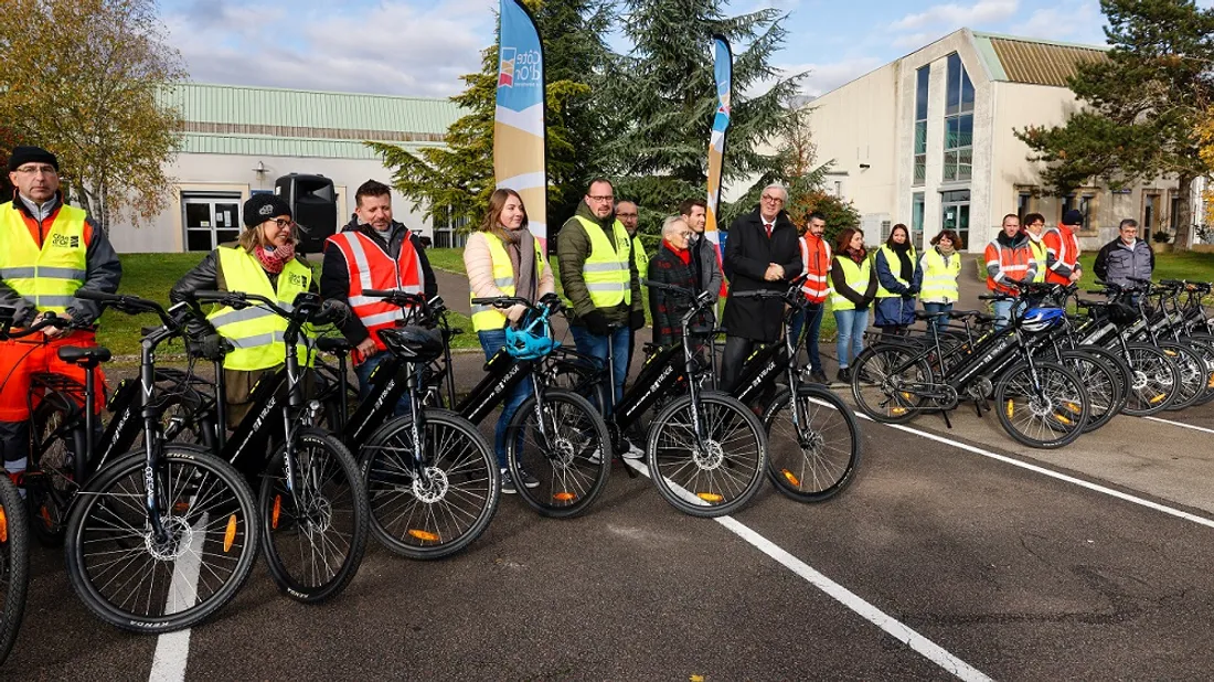 Certains agents départementaux sont équipés de vélos à assistance électrique 