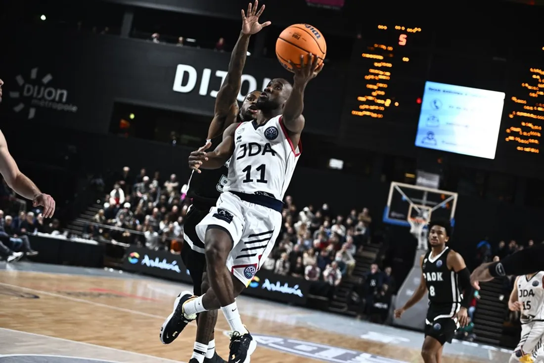 David Holston pour le match JDA-PAOK Salonique