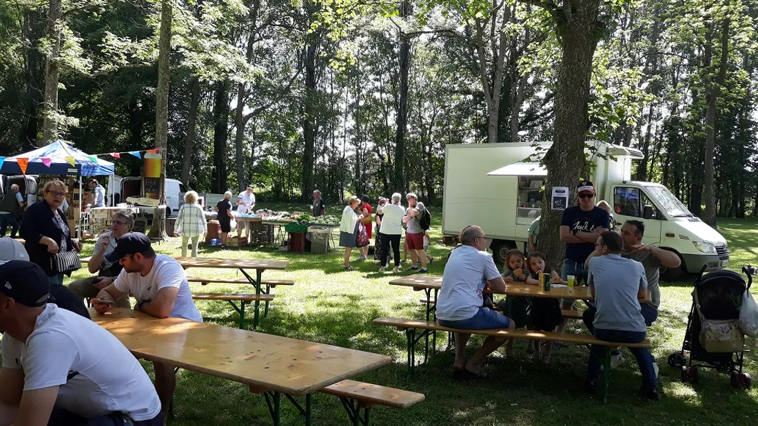 Le public a répondu présent dimanche au marché de Printemps de Couternon