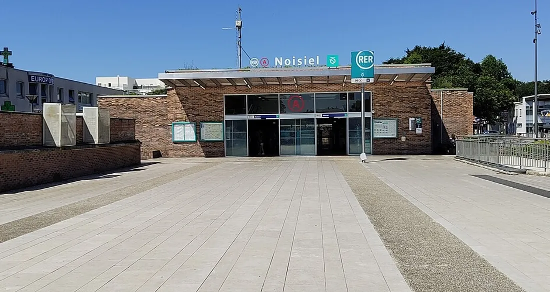 Gare de Noisiel