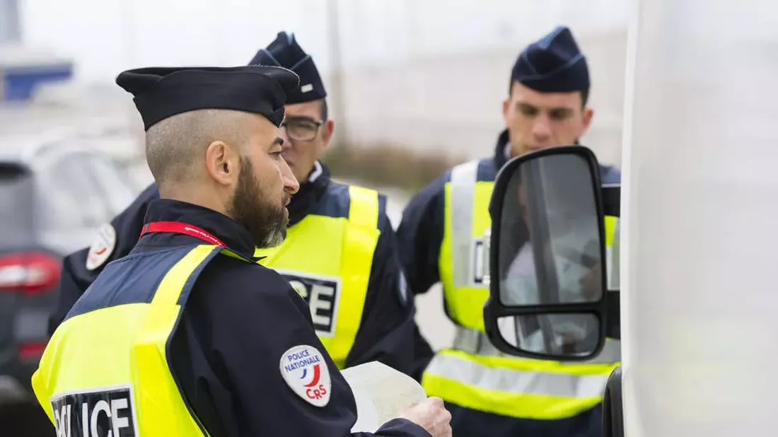 Agents de CRS autoroutière