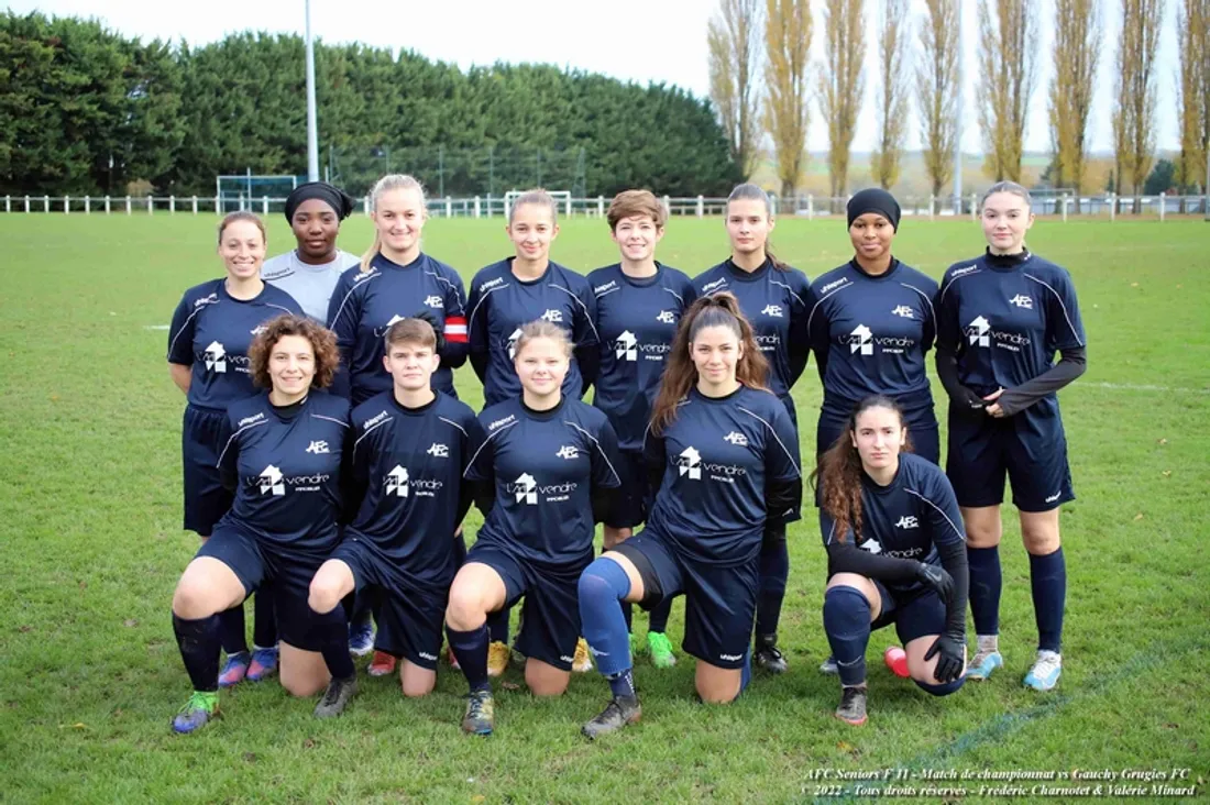 AFC Seniors F 11 (Honorine Carlier est la 3ème en haut en partant de la gauche)