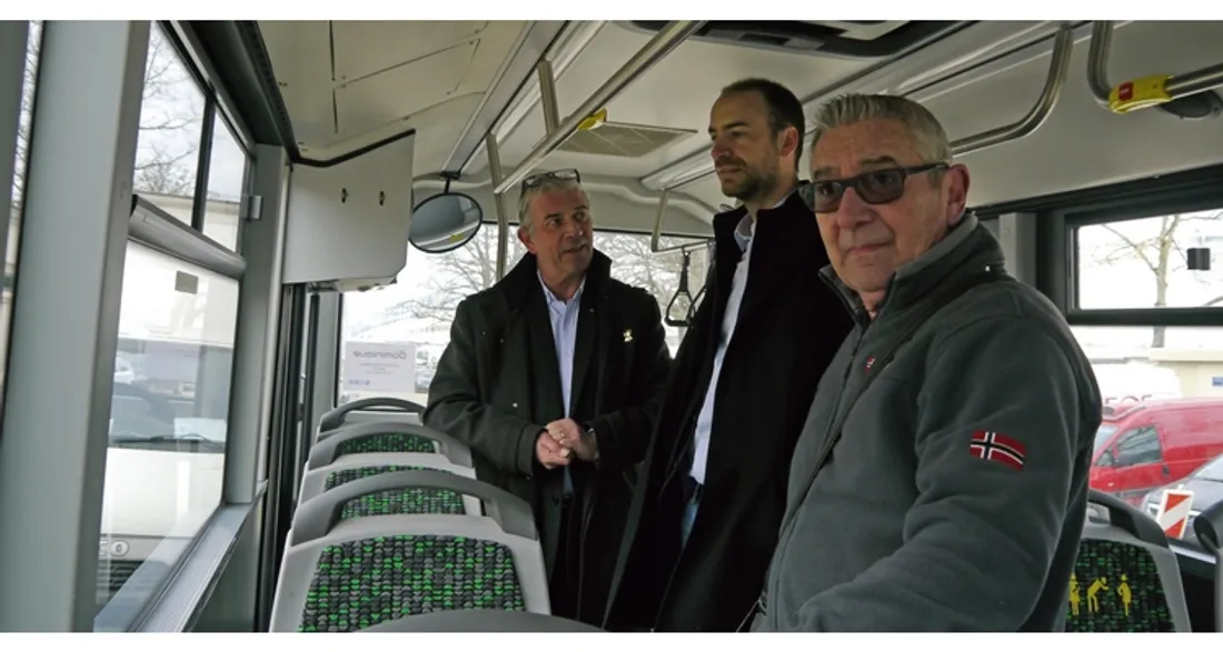 Inauguration de la navette R