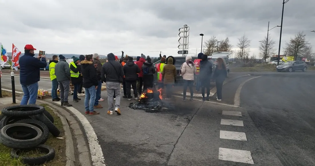 Blocage à Abbeville le 07/03/2023