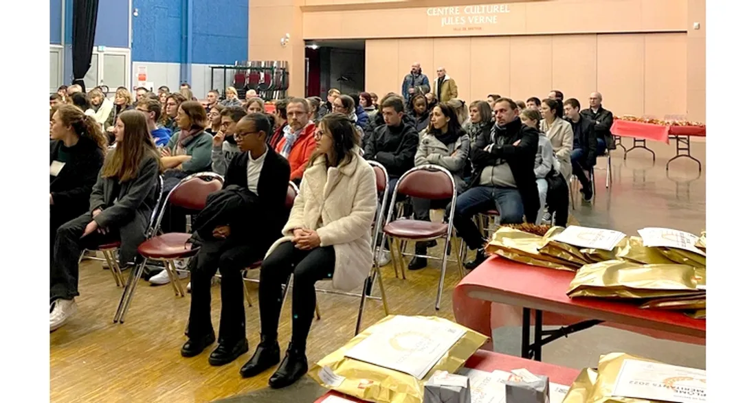 Récompense des bacheliers avec mention