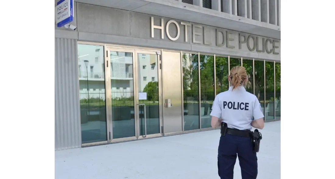 Policière à Torcy