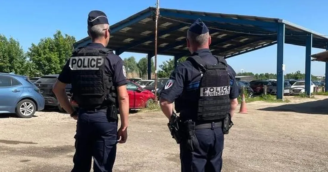 Fermeture d'un parking illégal