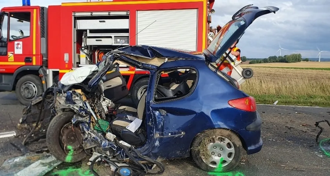 Voiture accidentée à Conchy-les-Pots