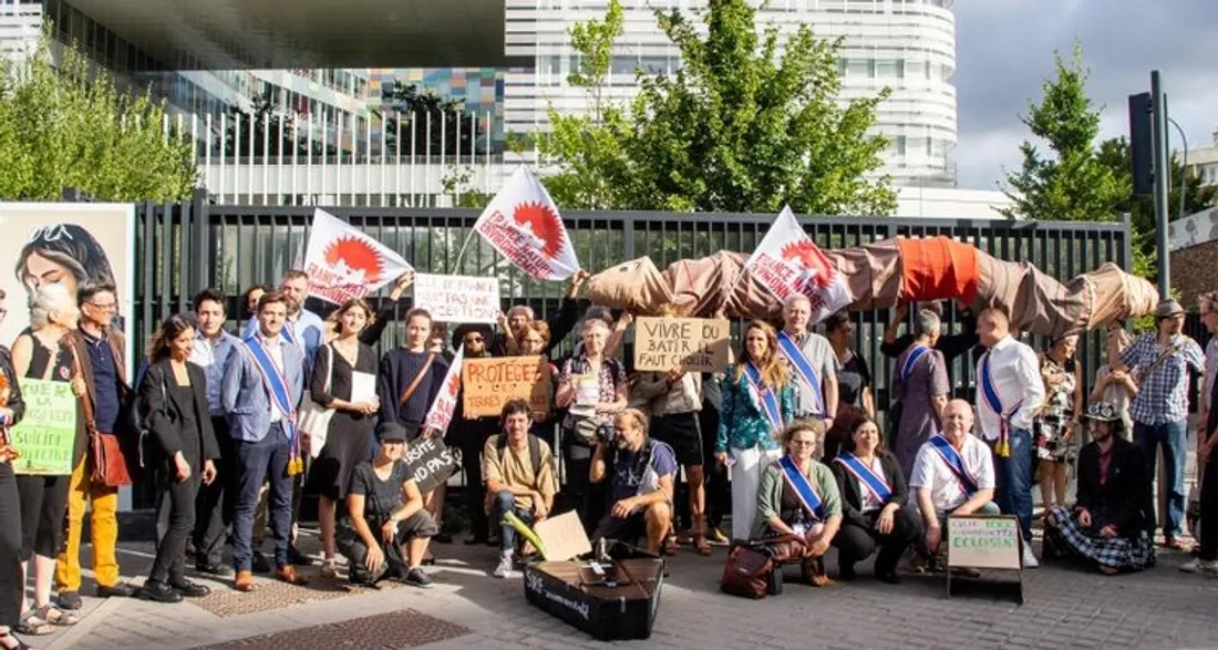 Manifestation d'associations environnementales