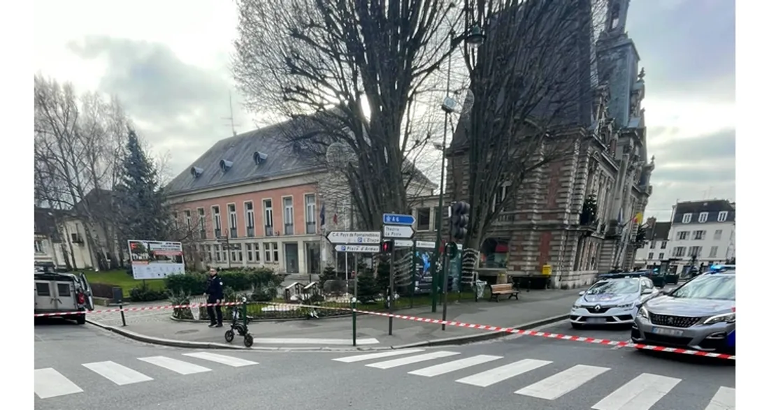 Alerte à la bombe en mairie de Fontainebleau