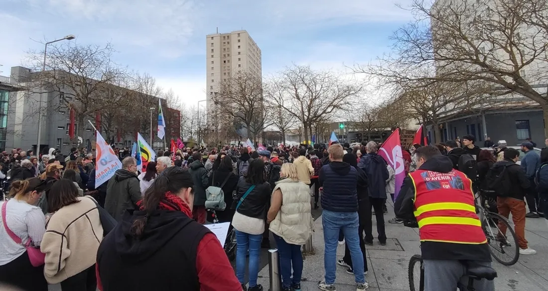Manifestation contre le racisme et l'antisémitisme à Amiens