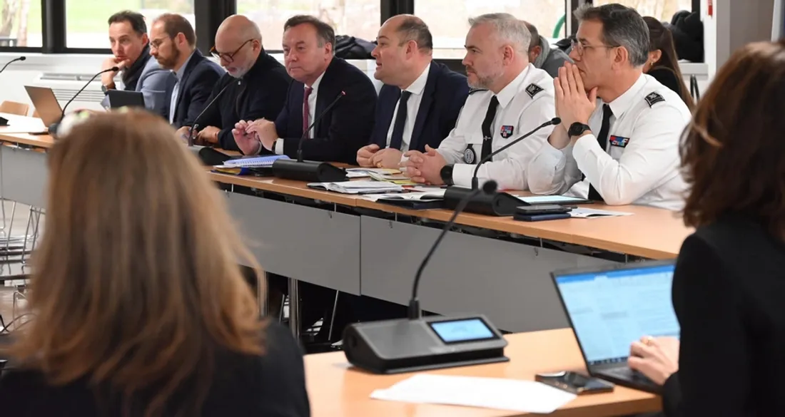 Réunion sur le "commissariat du futur"