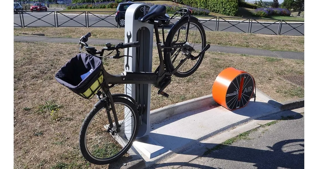 Station de réparation pour vélo